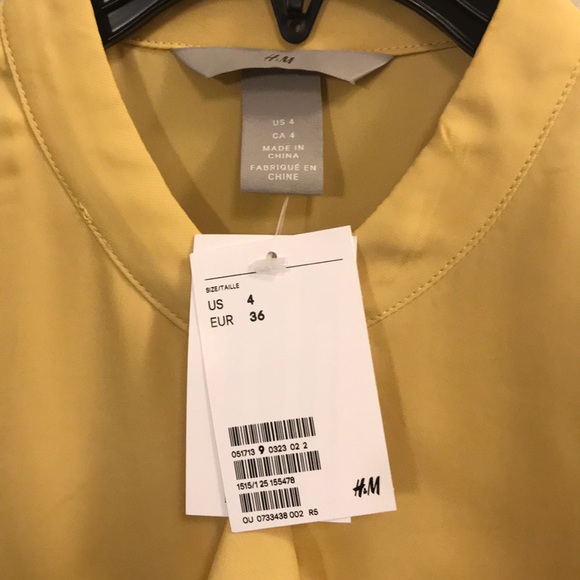 NWT Light Yellow Sleeveless Blouse- H&M -  US 4 - Picture 3 of 4